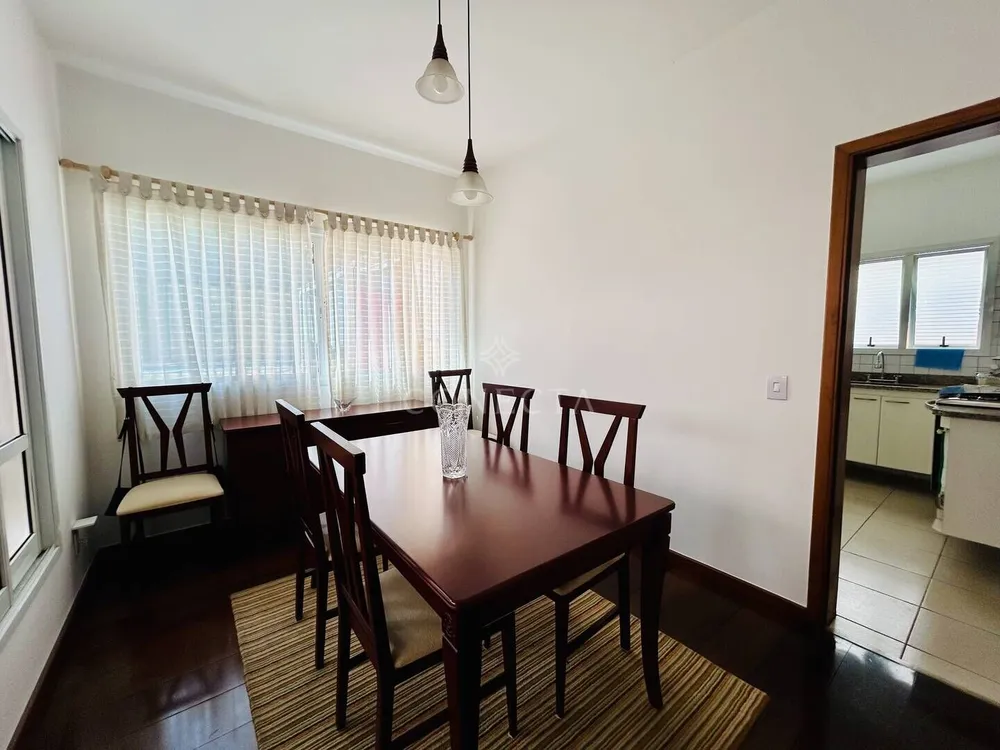 Casa, 3 quartos, 238 m² - Foto 2
