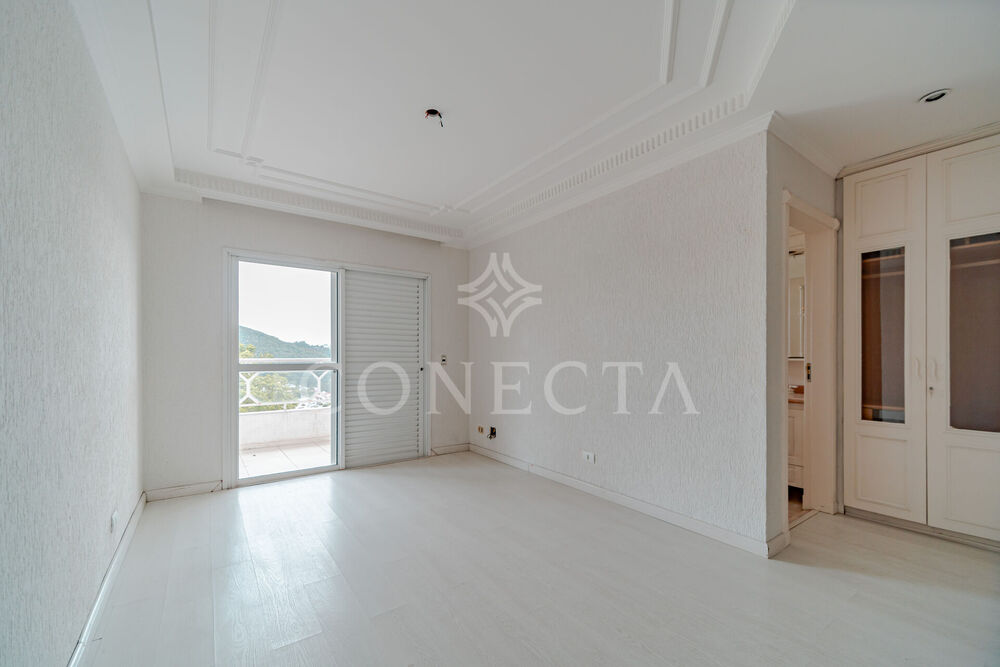 Casa à venda com 7 quartos, 1754m² - Foto 3
