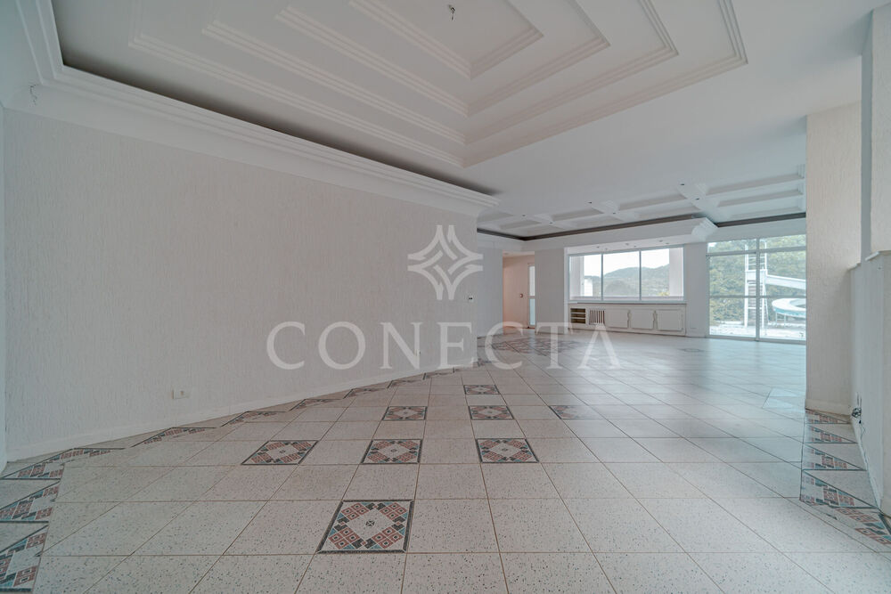 Casa à venda com 7 quartos, 1754m² - Foto 7
