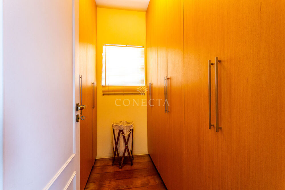 Casa à venda com 3 quartos, 320m² - Foto 8