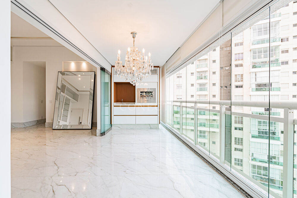 Apartamento à venda com 3 quartos, 138m² - Foto 1