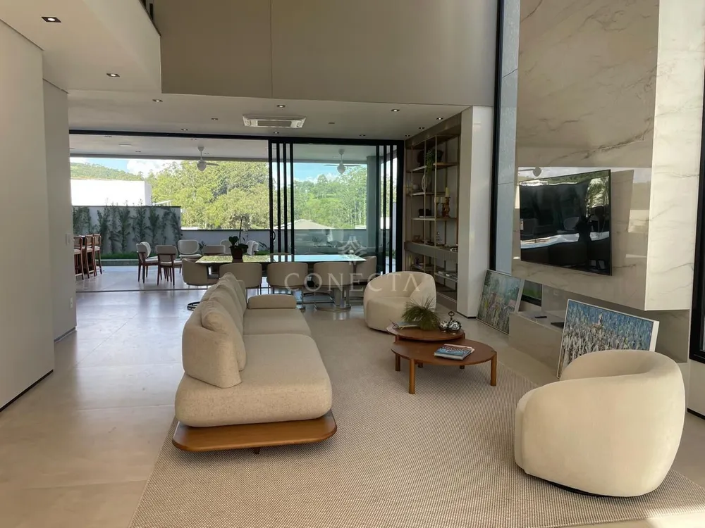 Casa, 5 quartos, 418 m² - Foto 1