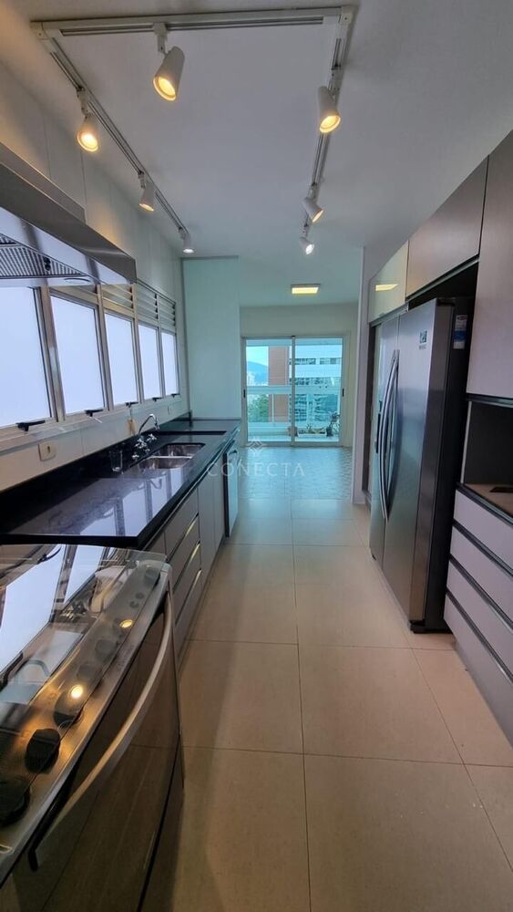 Apartamento, 3 quartos, 253 m² - Foto 2