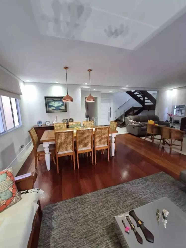 Casa, 3 quartos, 236 m² - Foto 8