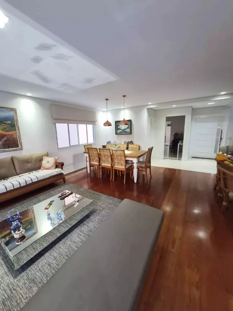 Casa, 3 quartos, 236 m² - Foto 4