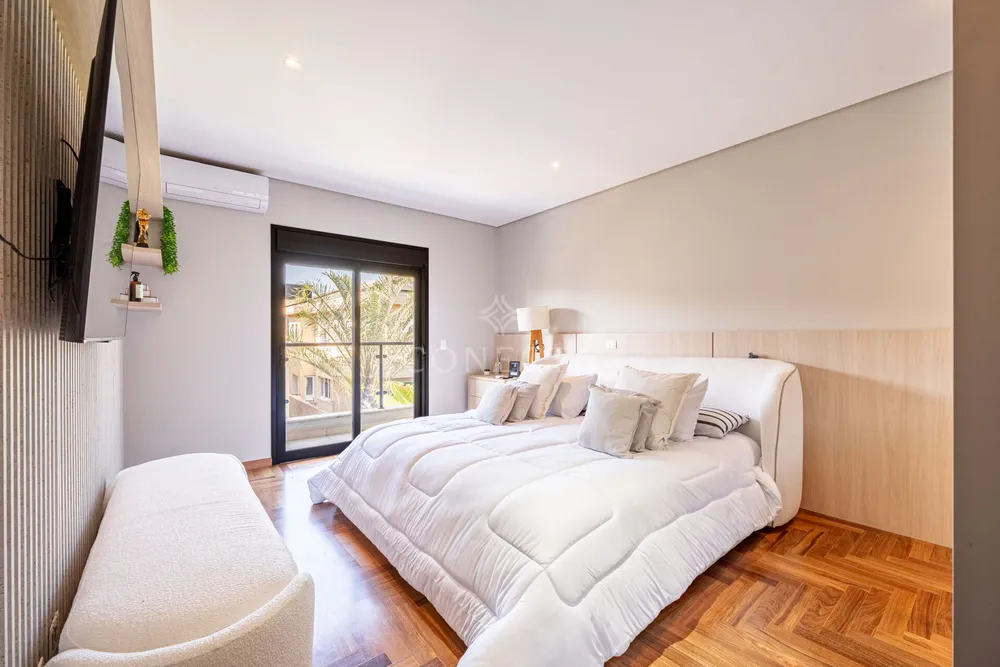 Casa, 4 quartos, 377 m² - Foto 1