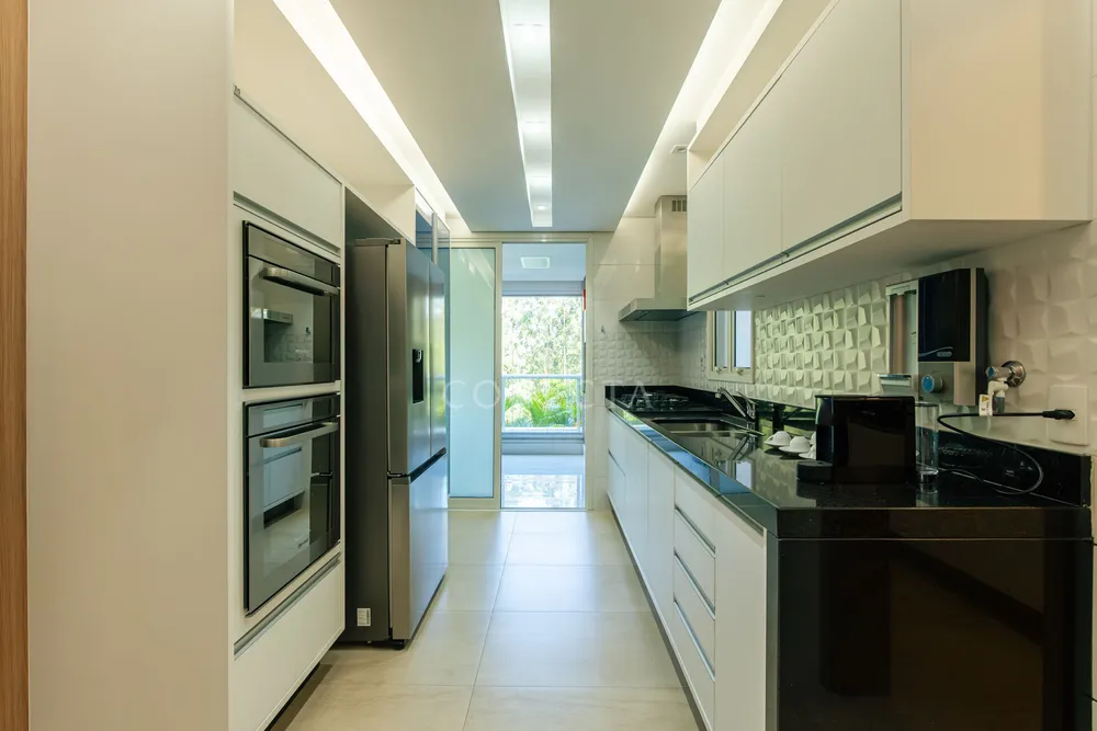Apartamento, 3 quartos, 224 m² - Foto 2