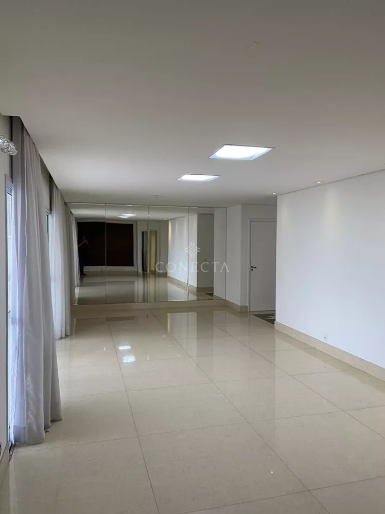 Apartamento à venda com 3 quartos, 158m² - Foto 2