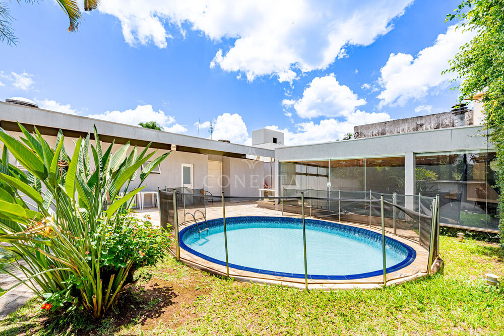Casa, 4 quartos, 281 m² - Foto 1