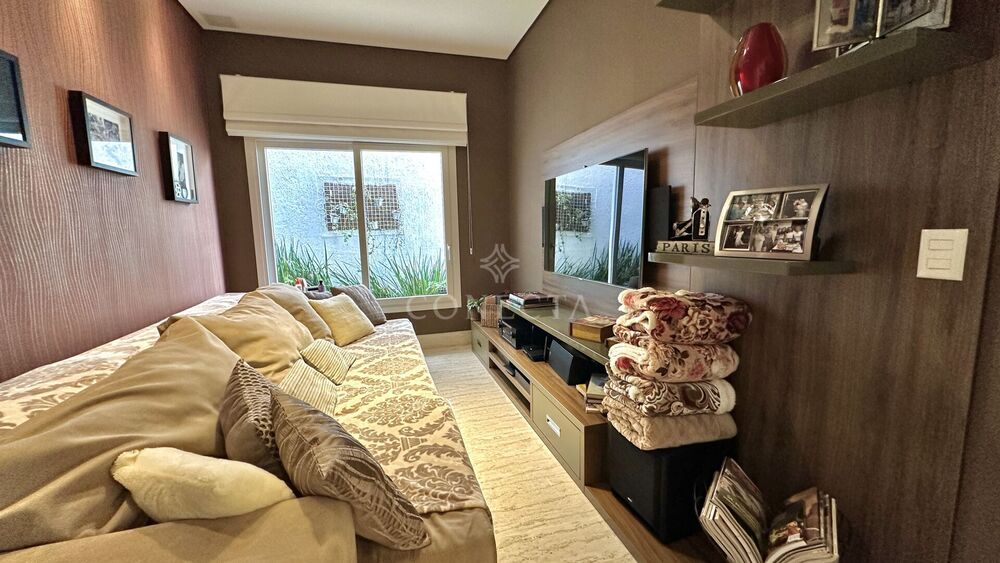 Casa, 4 quartos, 380 m² - Foto 2