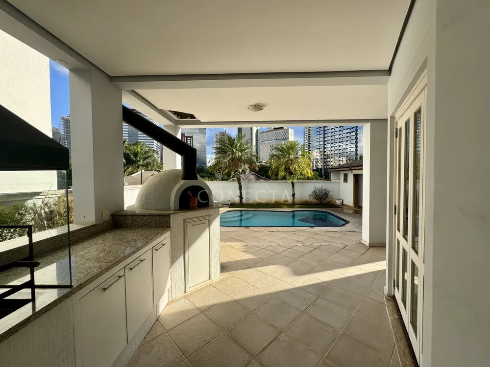 Casa, 4 quartos, 356 m² - Foto 1