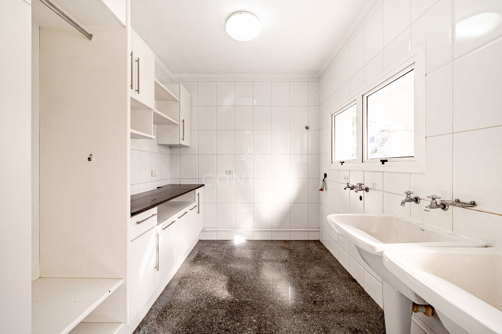Casa à venda com 4 quartos, 400m² - Foto 2