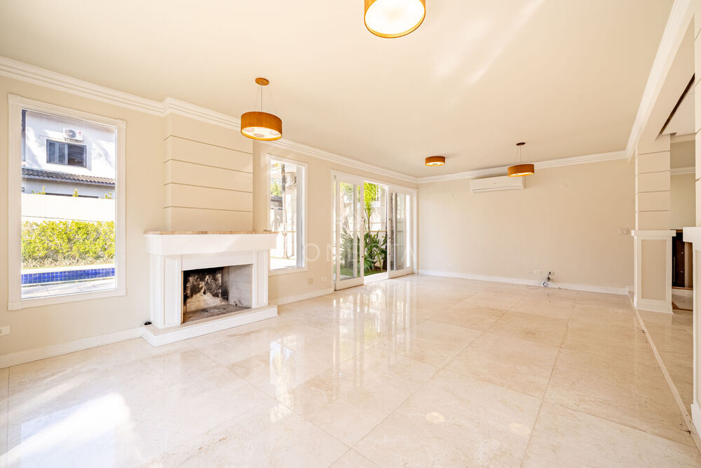 Casa à venda com 4 quartos, 400m² - Foto 1