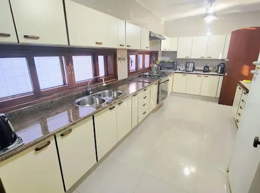 Casa, 4 quartos, 339 m² - Foto 1