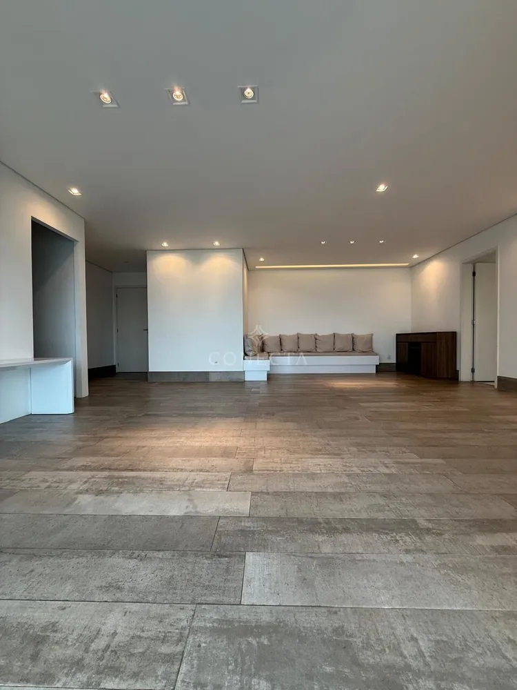 Apartamento, 4 quartos, 202 m² - Foto 1