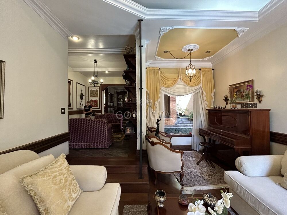 Casa, 4 quartos, 389 m² - Foto 1
