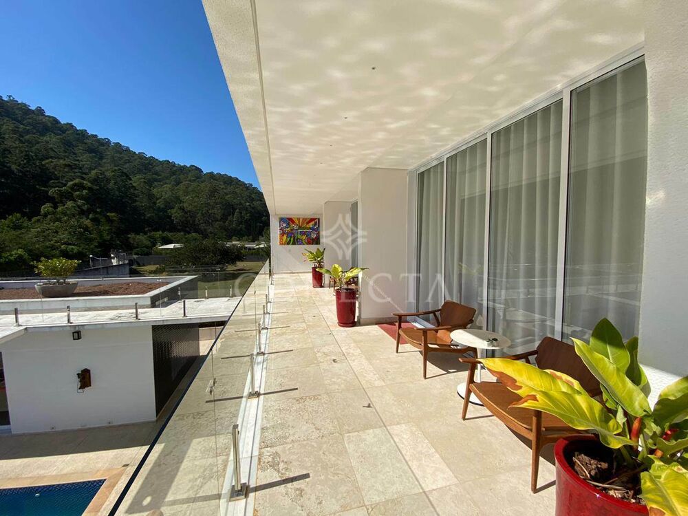 Casa, 4 quartos, 1500 m² - Foto 1