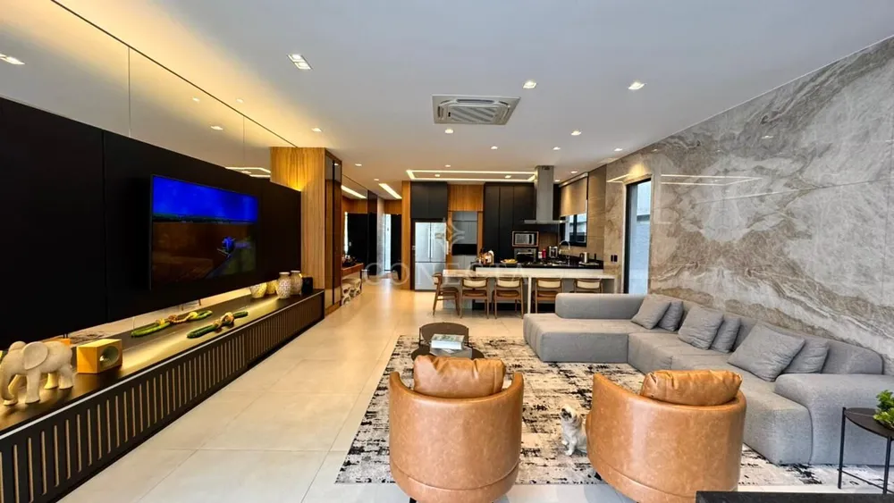 Casa, 3 quartos, 240 m² - Foto 2