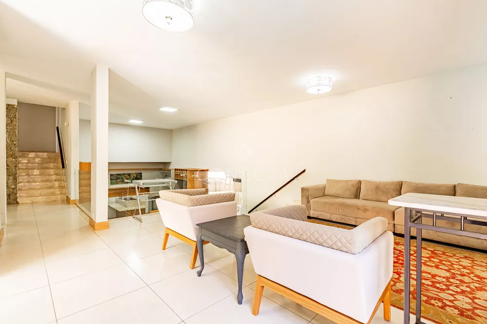 Casa, 4 quartos, 340 m² - Foto 1