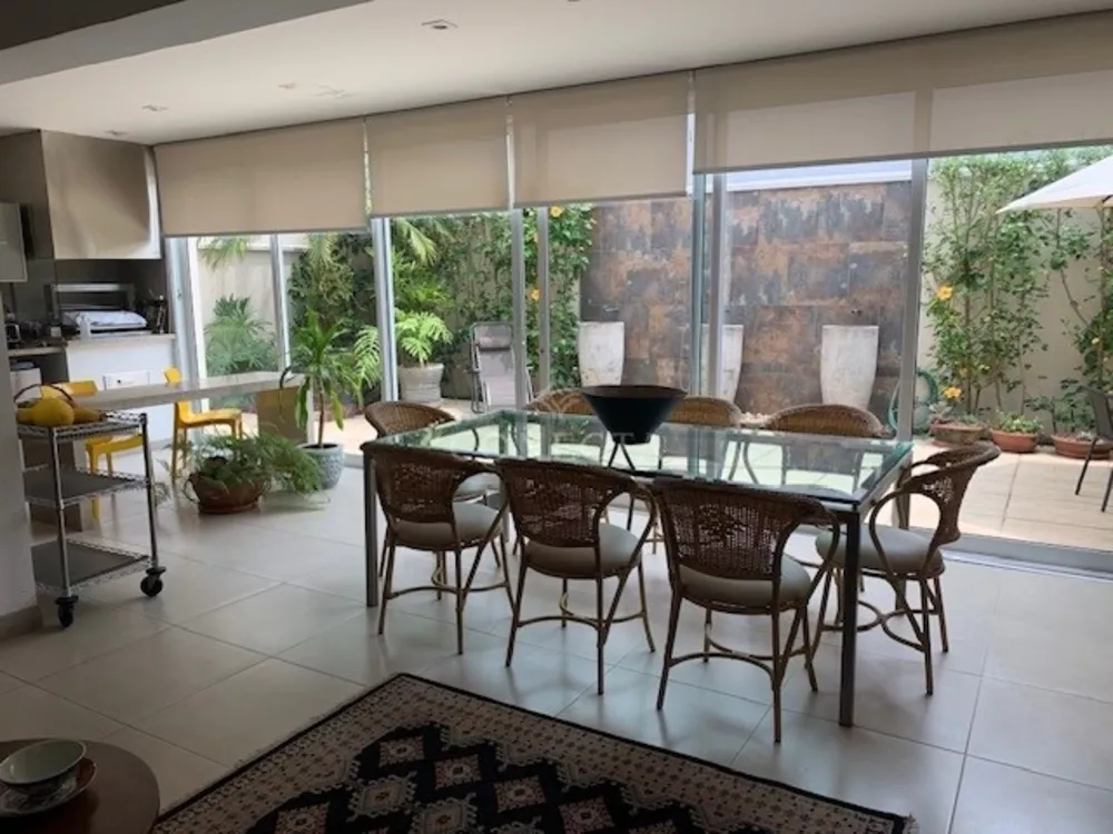 Casa à venda com 3 quartos, 300m² - Foto 2