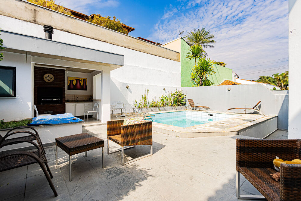 Casa, 4 quartos, 305 m² - Foto 1