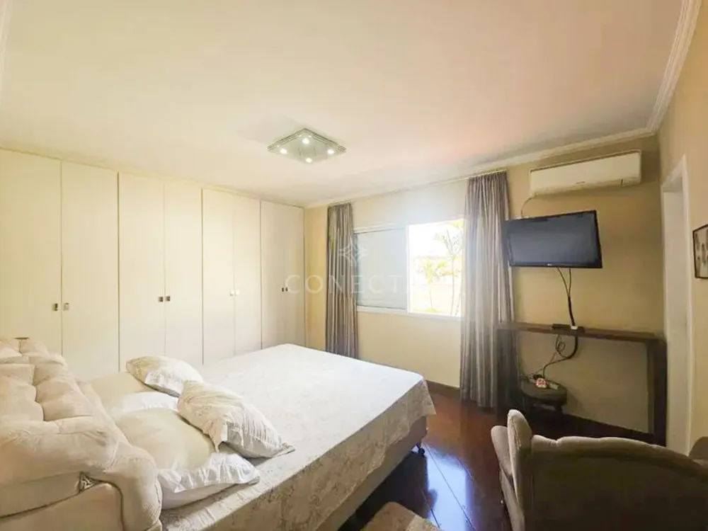 Casa, 4 quartos, 294 m² - Foto 1