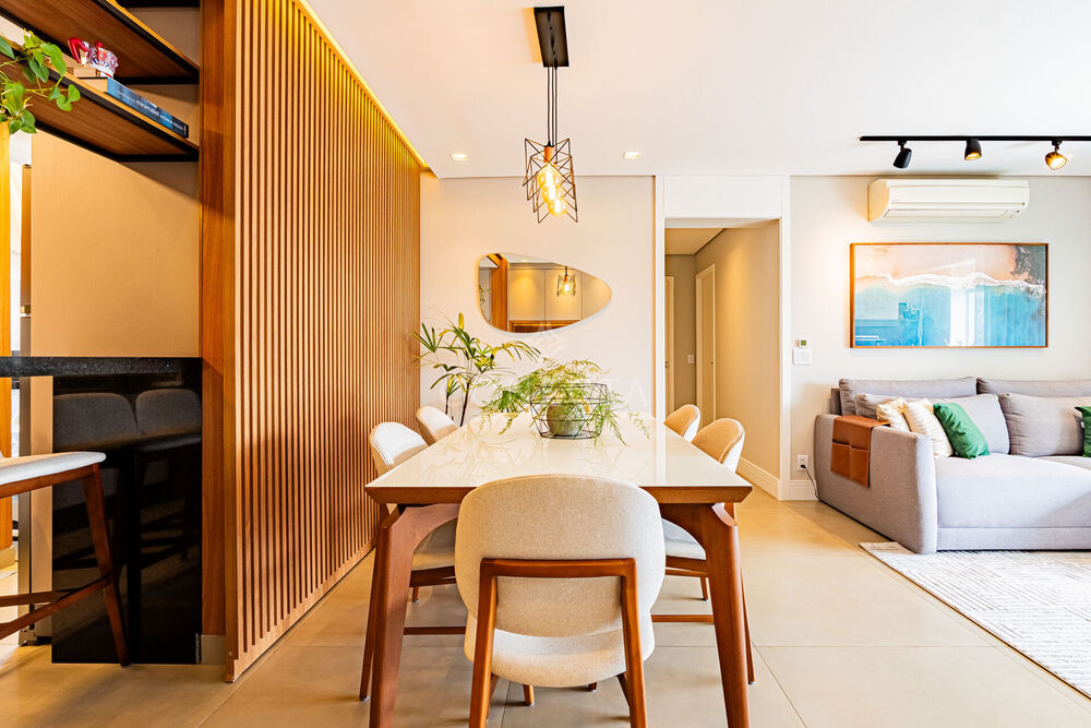 Apartamento à venda com 3 quartos, 107m² - Foto 2