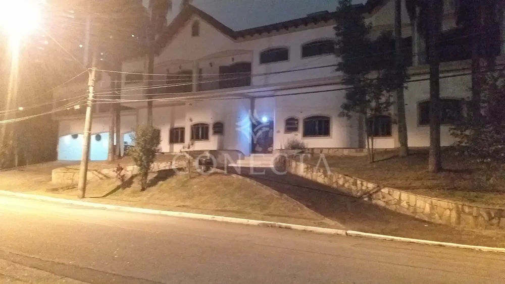 Casa, 7 quartos, 1784 m² - Foto 1