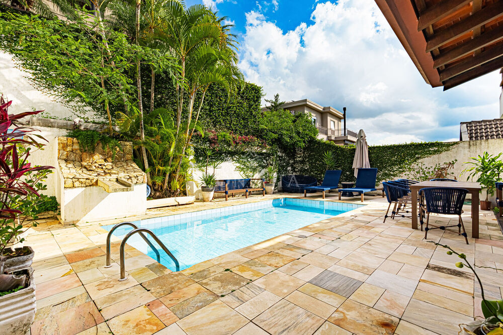 Casa, 4 quartos, 274 m² - Foto 1