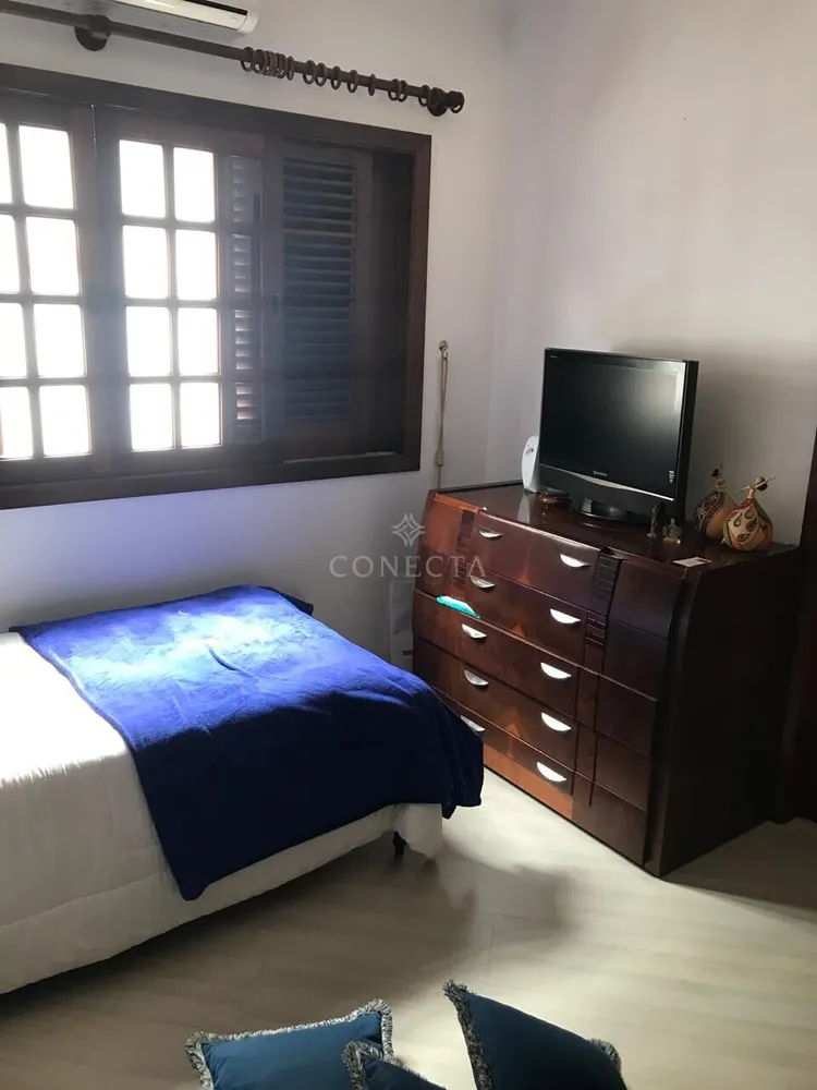 Casa, 4 quartos, 310 m² - Foto 1