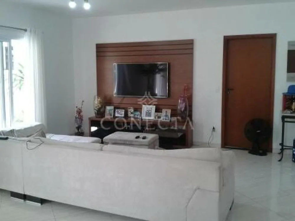 Casa, 3 quartos, 273 m² - Foto 1