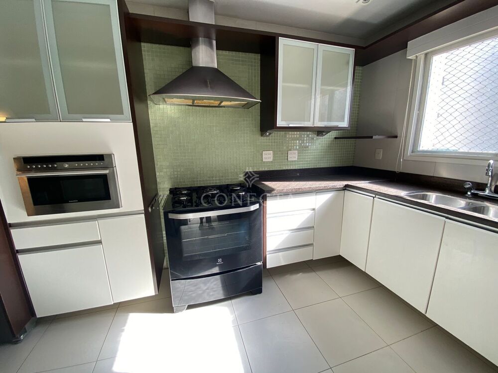 Apartamento, 3 quartos, 177 m² - Foto 1