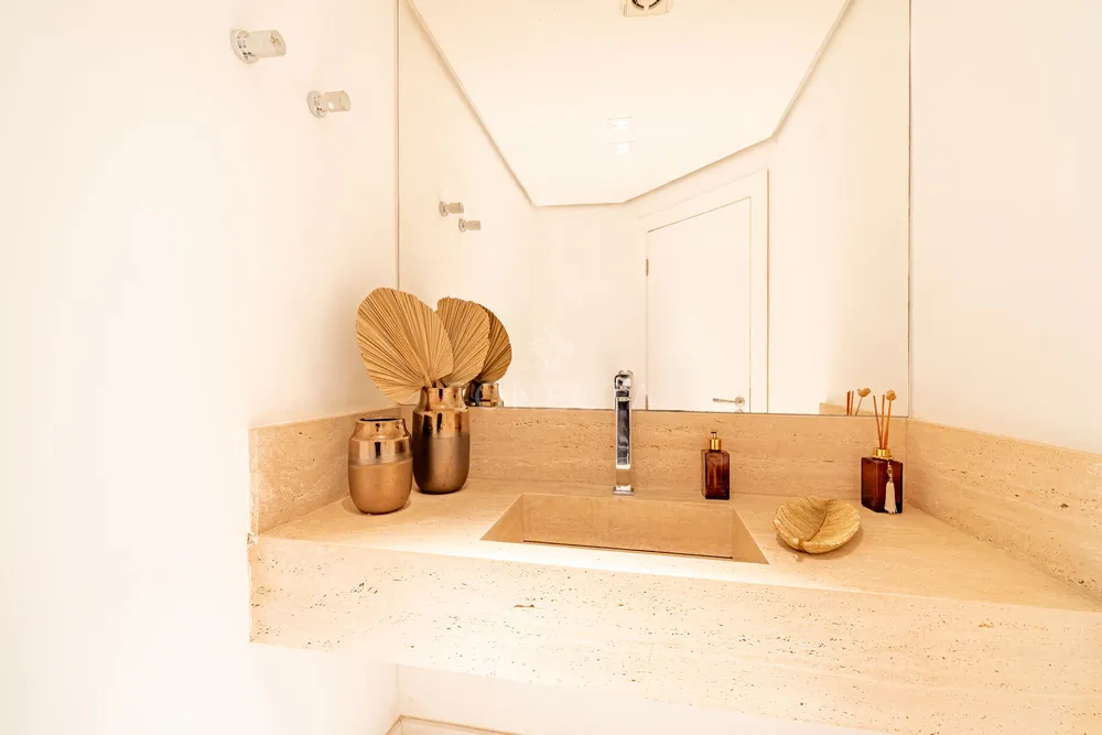 Apartamento, 3 quartos, 212 m² - Foto 1