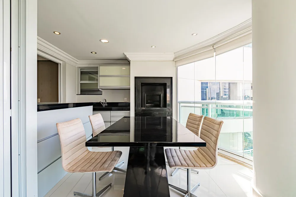 Apartamento, 3 quartos, 260 m² - Foto 3