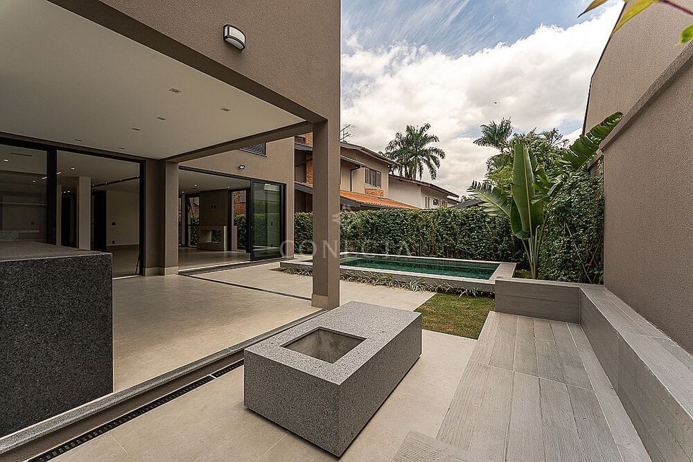 Casa, 4 quartos, 385 m² - Foto 1