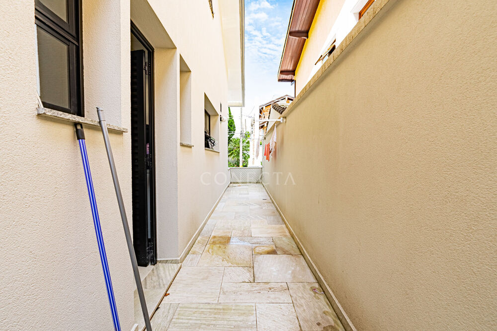 Casa, 4 quartos, 378 m² - Foto 1