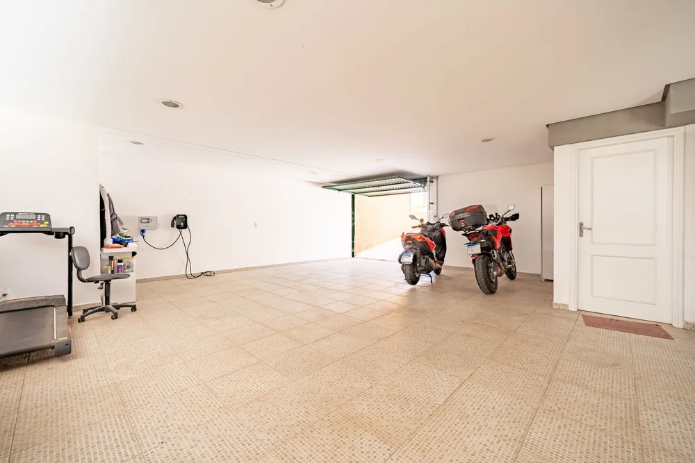 Casa, 4 quartos, 590 m² - Foto 1