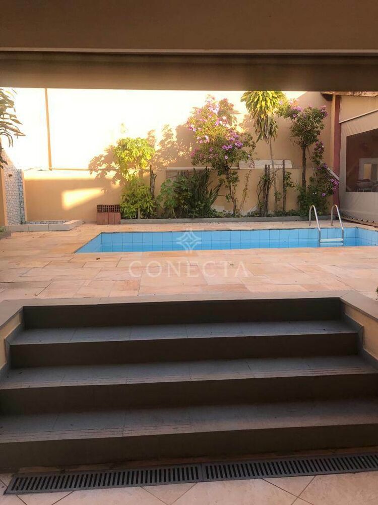 Casa, 4 quartos, 273 m² - Foto 1