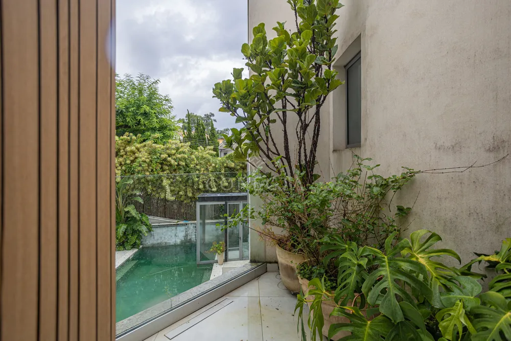 Casa, 4 quartos, 615 m² - Foto 1
