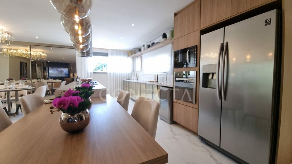 Apartamento à venda com 4 quartos, 175m² - Foto 2