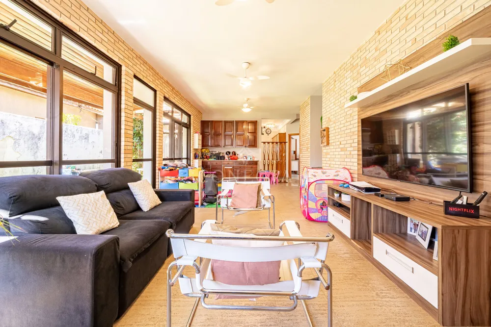 Casa, 4 quartos, 280 m² - Foto 1