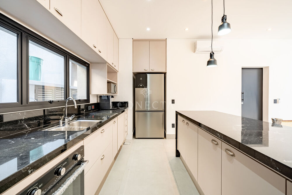 Casa, 4 quartos, 267 m² - Foto 1