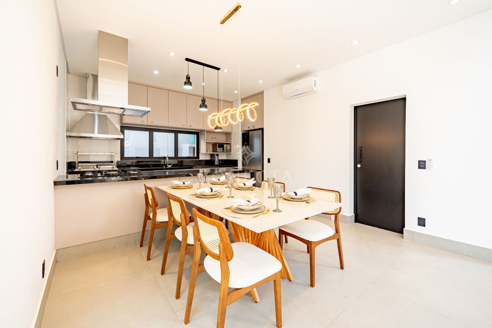 Casa, 4 quartos, 267 m² - Foto 3