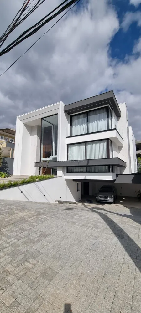 Casa, 4 quartos, 588 m² - Foto 1