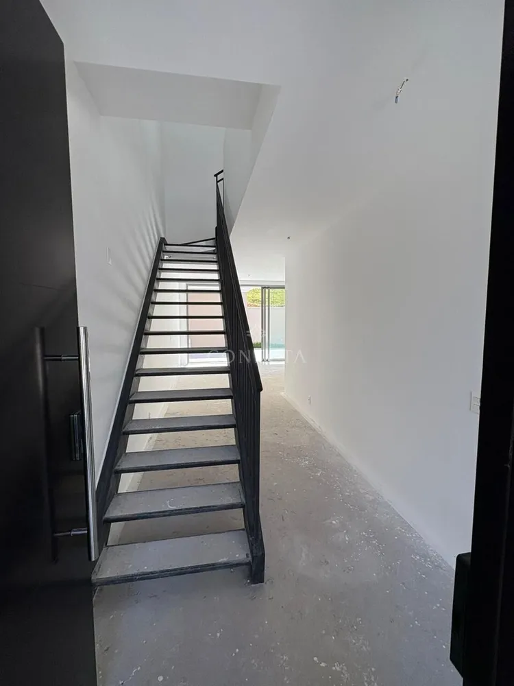 Casa, 3 quartos, 230 m² - Foto 1