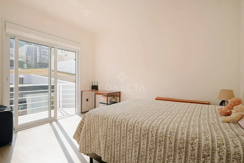 Casa, 3 quartos, 239 m² - Foto 1