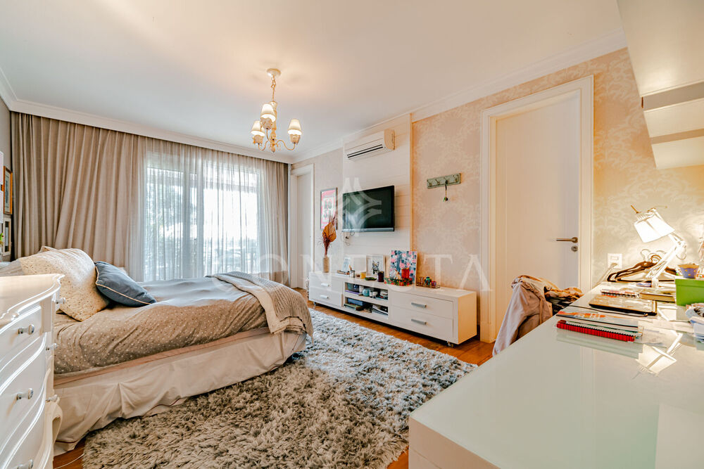 Casa, 4 quartos, 750 m² - Foto 1