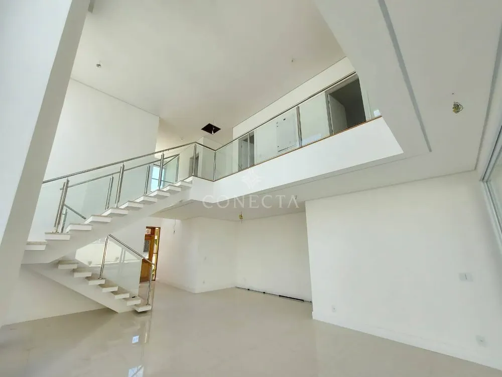 Casa, 4 quartos, 350 m² - Foto 1