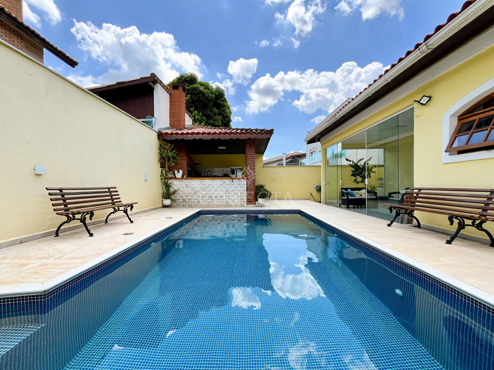 Casa, 3 quartos, 300 m² - Foto 1