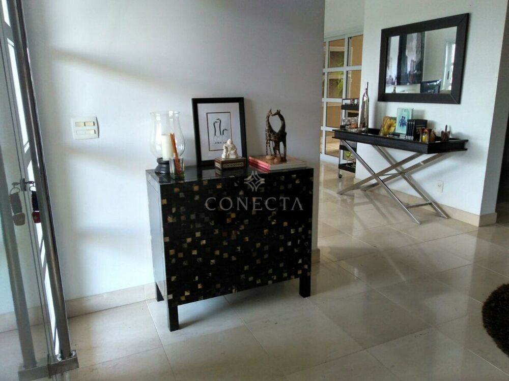 Casa, 4 quartos, 1800 m² - Foto 1